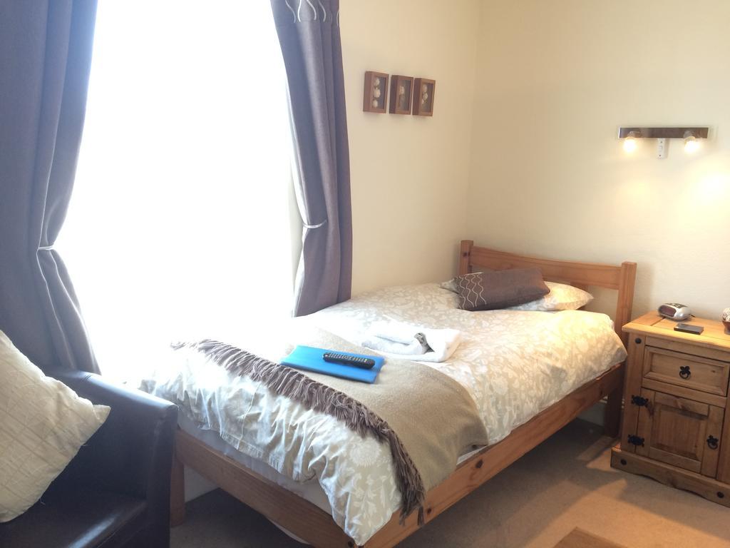 The Lodge Swindon Esterno foto