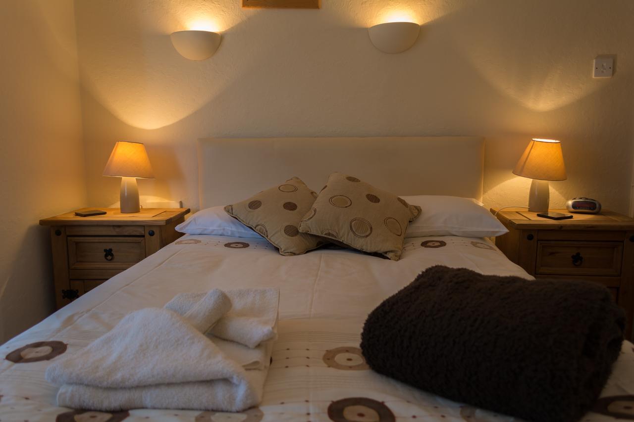 The Lodge Swindon Esterno foto